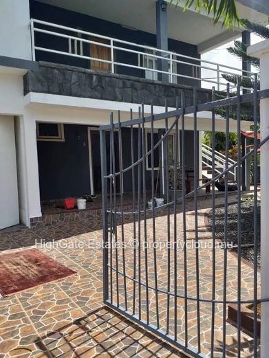 Family House 5 Bedr