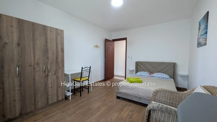 3 Bedrooms Apartment For Rent