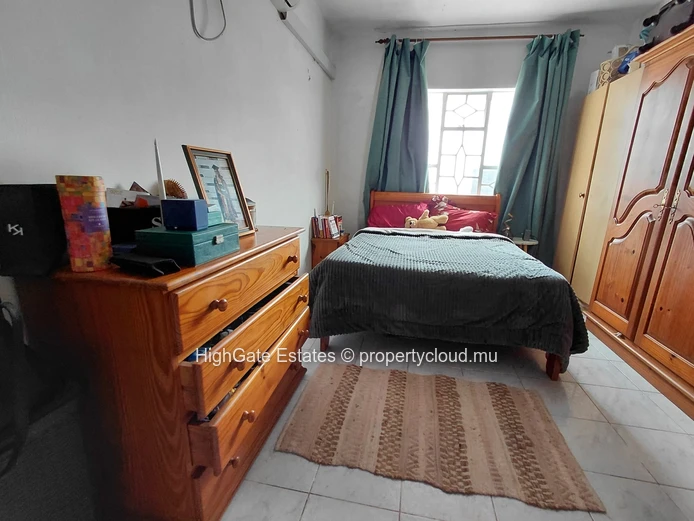 Apartment For Sale 3 Bedroom Size 